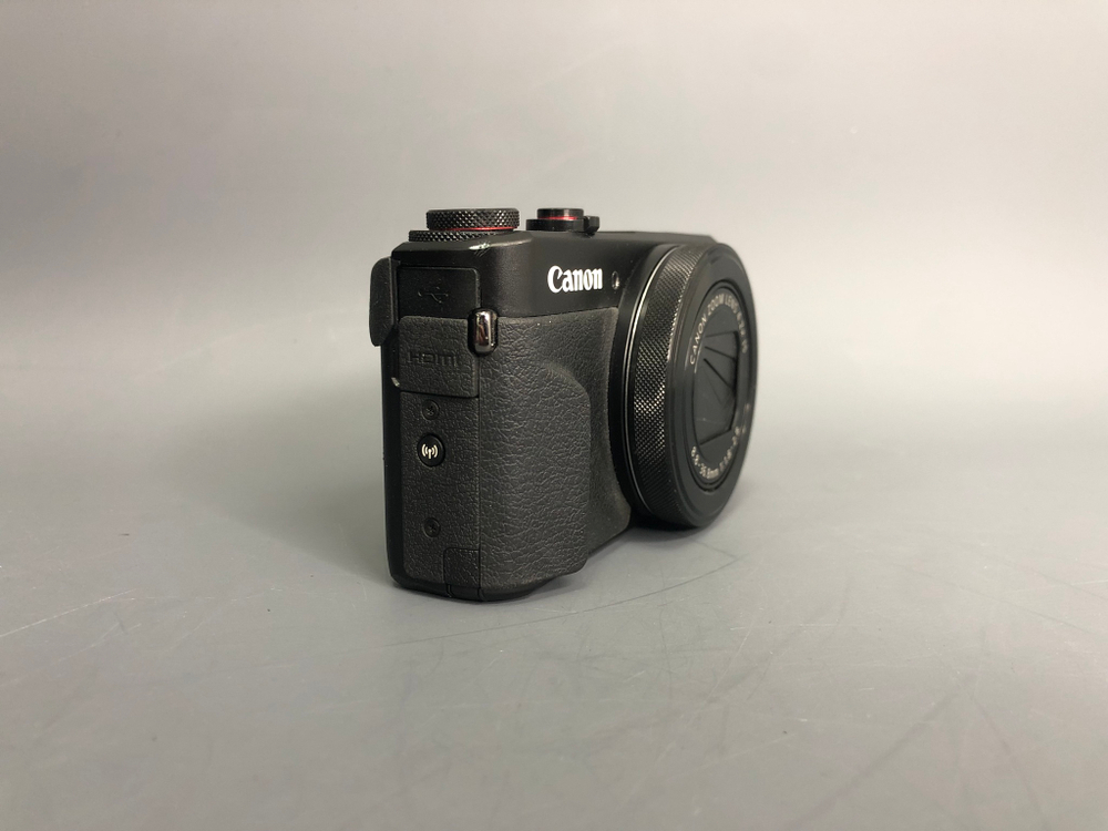 Canon G7X Mark II