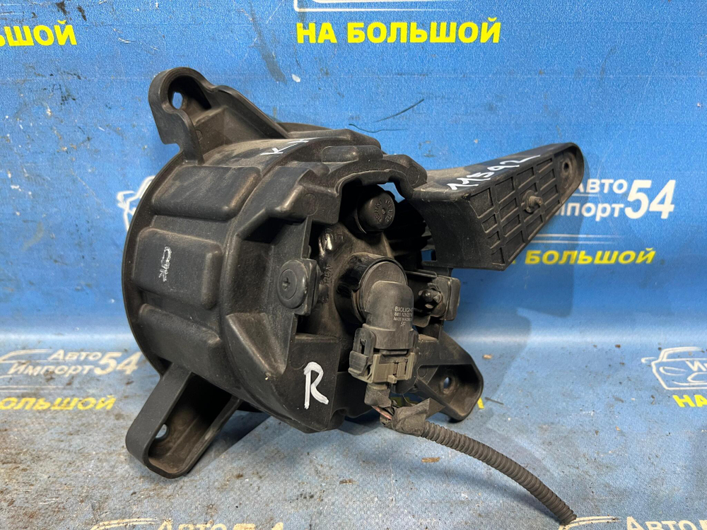 Туманка правая Kia SPORTAGE 2008-2010