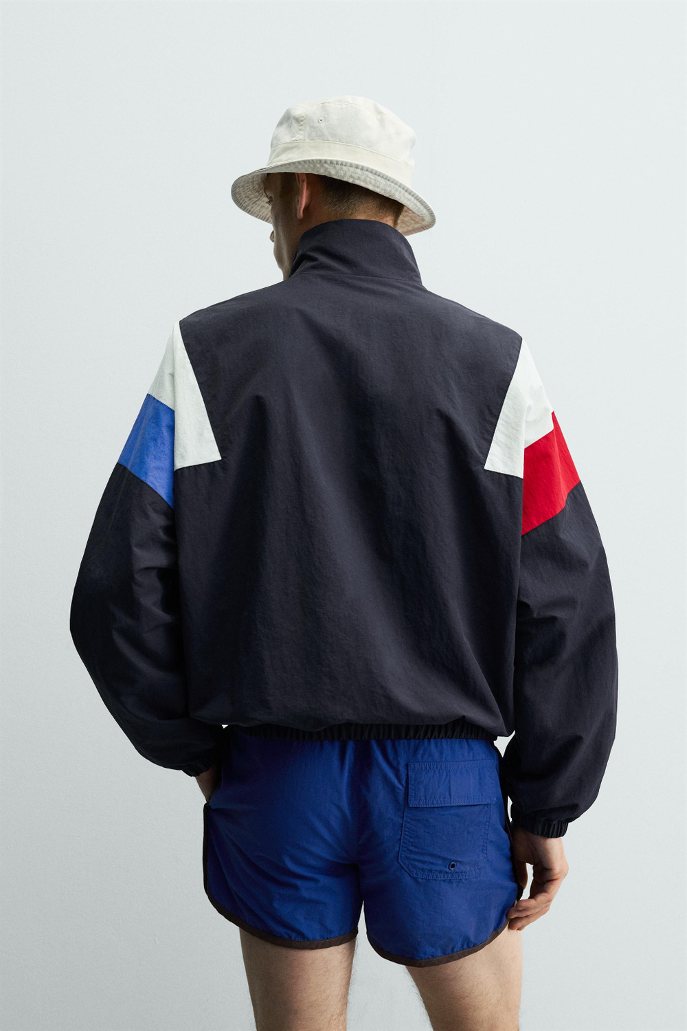 ZARA КУРТКА В СТИЛЕ РЕТРО ИЗ ВЫСОКОТЕХНОЛОГИЧНОЙ ТКАНИ COLOR BLOCK, МОРСКОЙ СИНИЙ