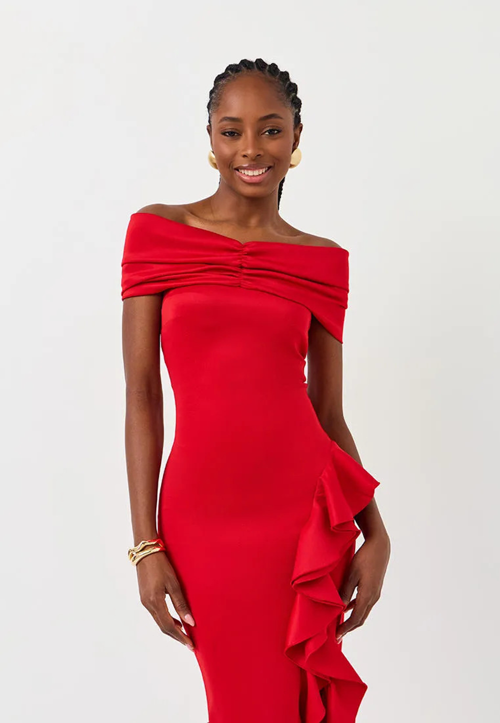 Платье с воланом на сборке