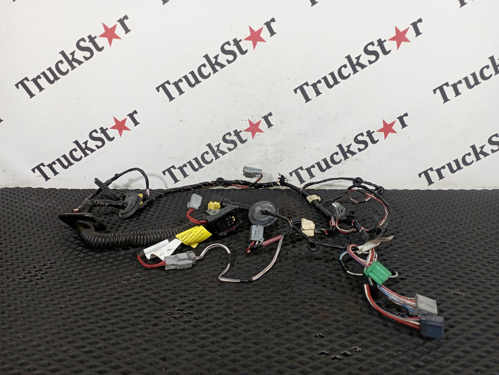 Проводка двери левой