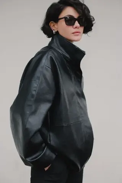 Куртка из экокожи черная