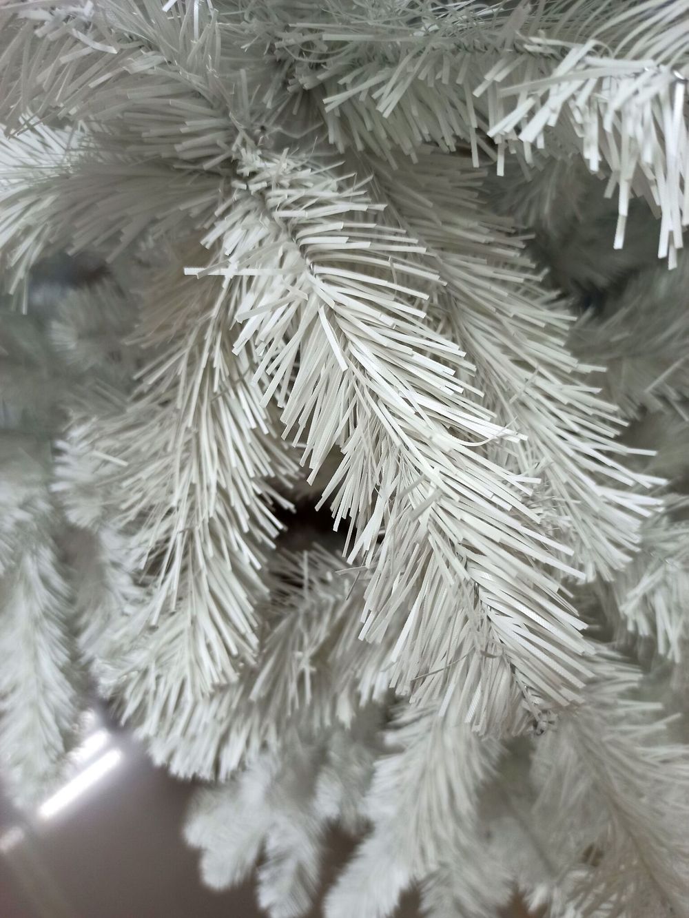 Искусственная белая елка «Жемчужная» (пвх) 270 см / 2.7 м