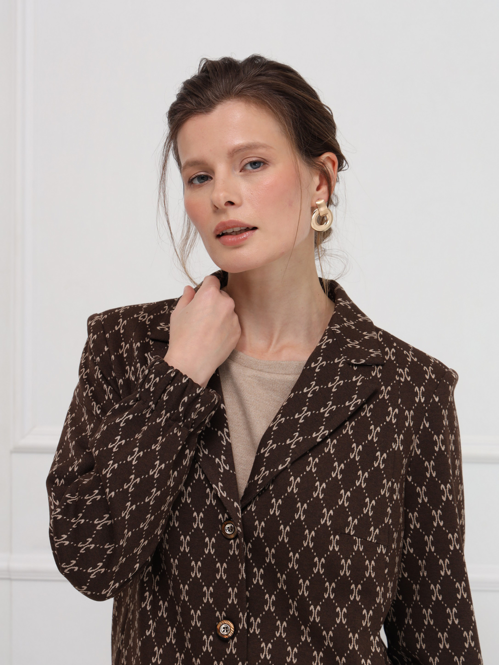 Жакет В-989 ВЕИ AKIMBO