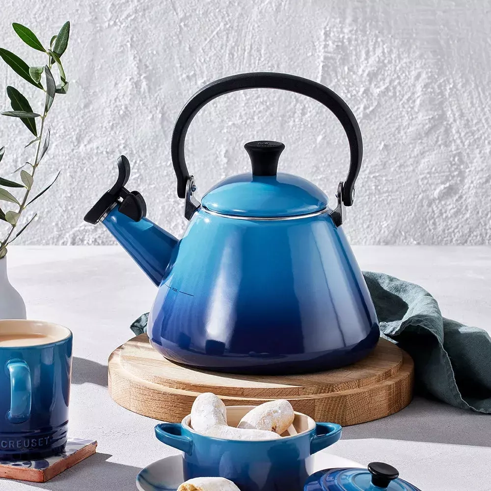 Le Creuset - Чайник Kone Лазурный 1,6л. / артикул   40101022200000  / GTIN 630870330275