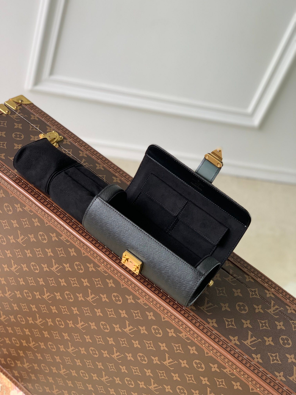 Louis Vuitton Etui Bijoux