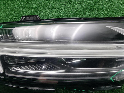 Фара правая Volvo S60 3 (2018-н.в.) LED