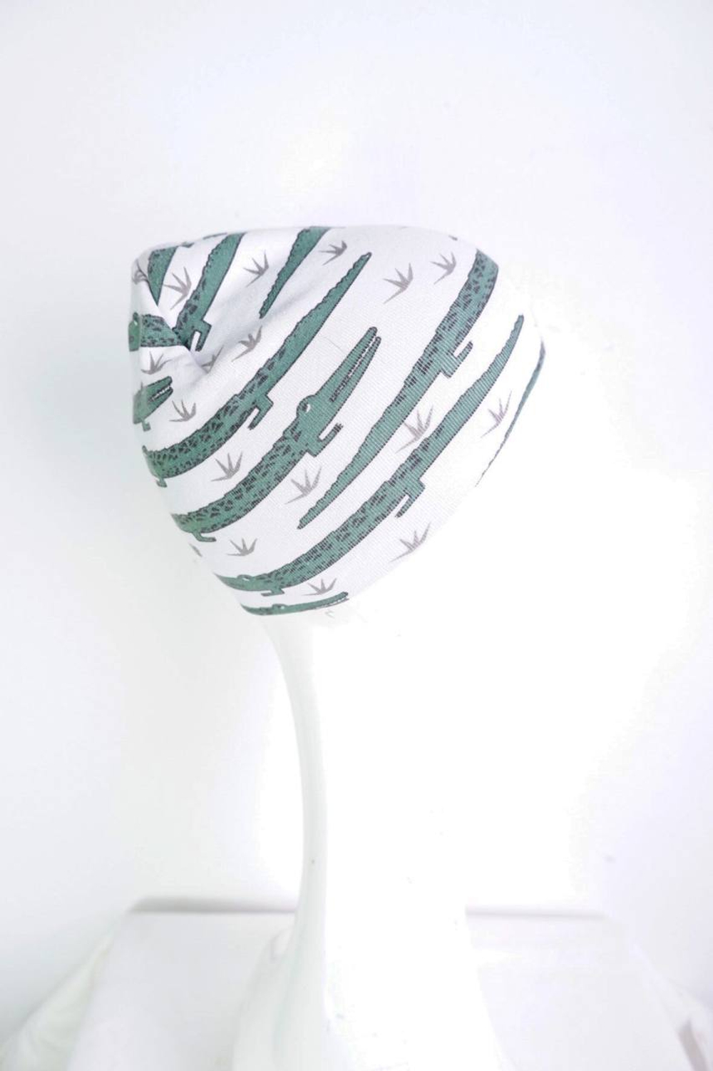 Шапка с принтом