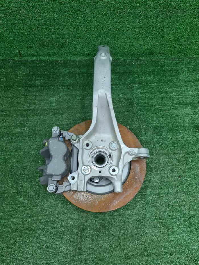 Кулак поворотный правый Lixiang L9 (2022-н.в.)