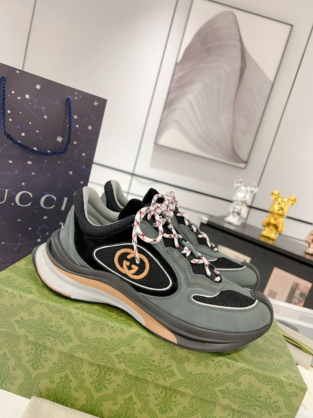 Gucci Run Sneaker (9 colors)