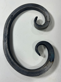 Кованый элемент вензель 130х230мм квадрат полнотелый 14х14мм