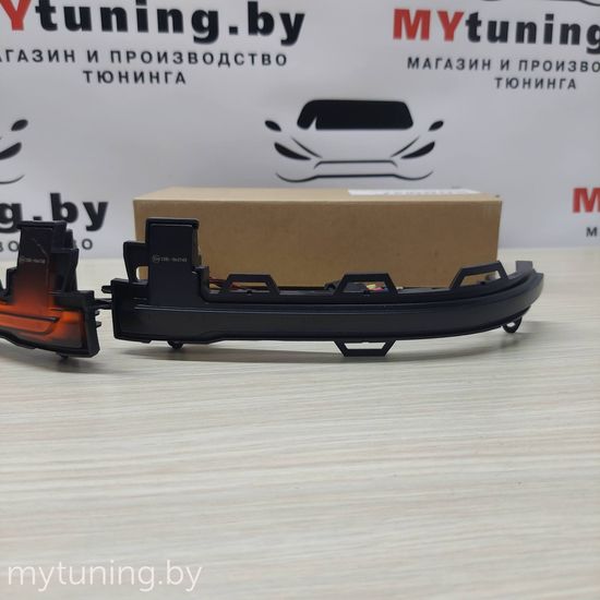 Повторители указателей поворота в зеркала для BMW X3 / X4 / X5 / X6 LED динамические темные