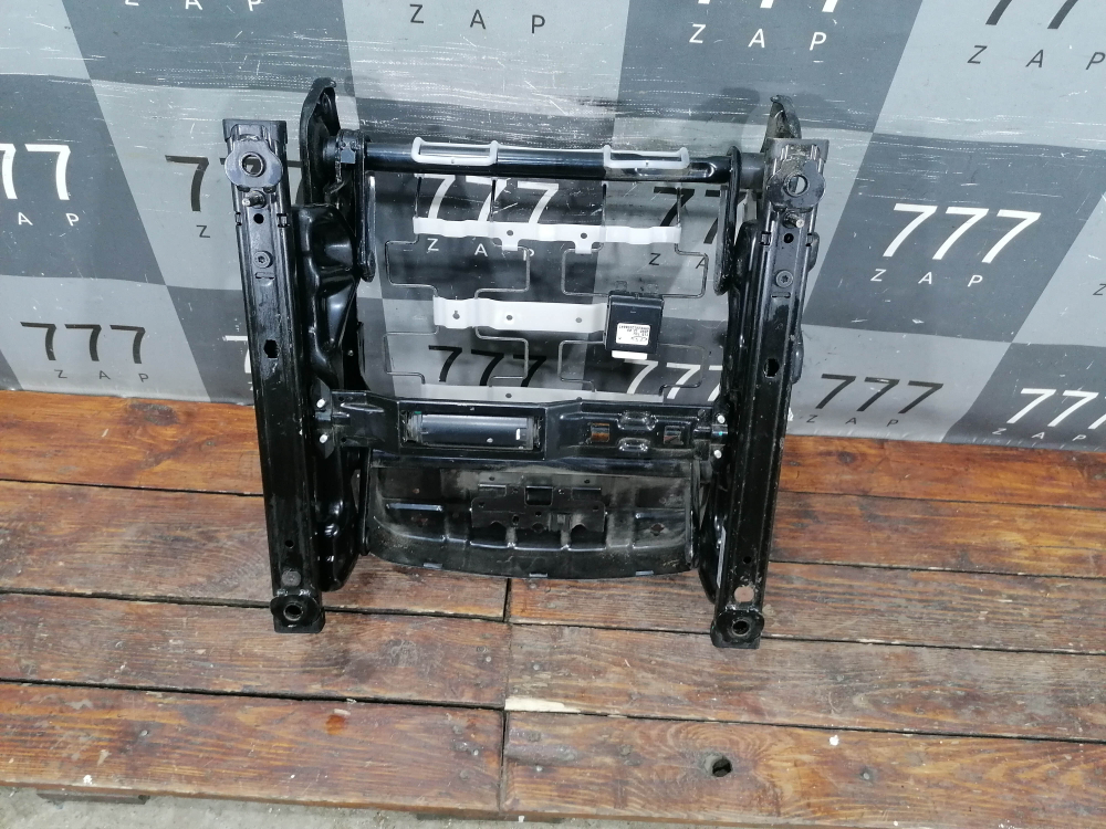 Сиденье переднее левое (водительское) подушка каркас Chery Tiggo 8 Pro  Б/У Оригинал 402001416AAABK