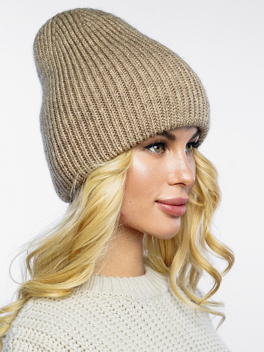 Шапка вязаная "Fishka" Бежевая