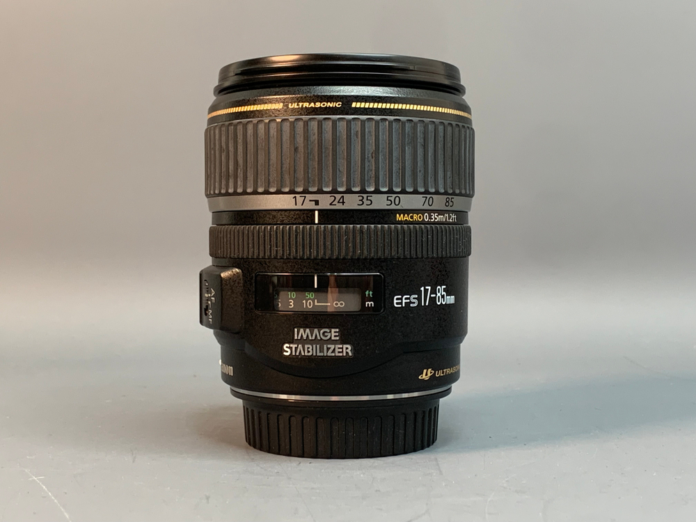 Canon EF-S 17-85mm 4-5.6 IS USM