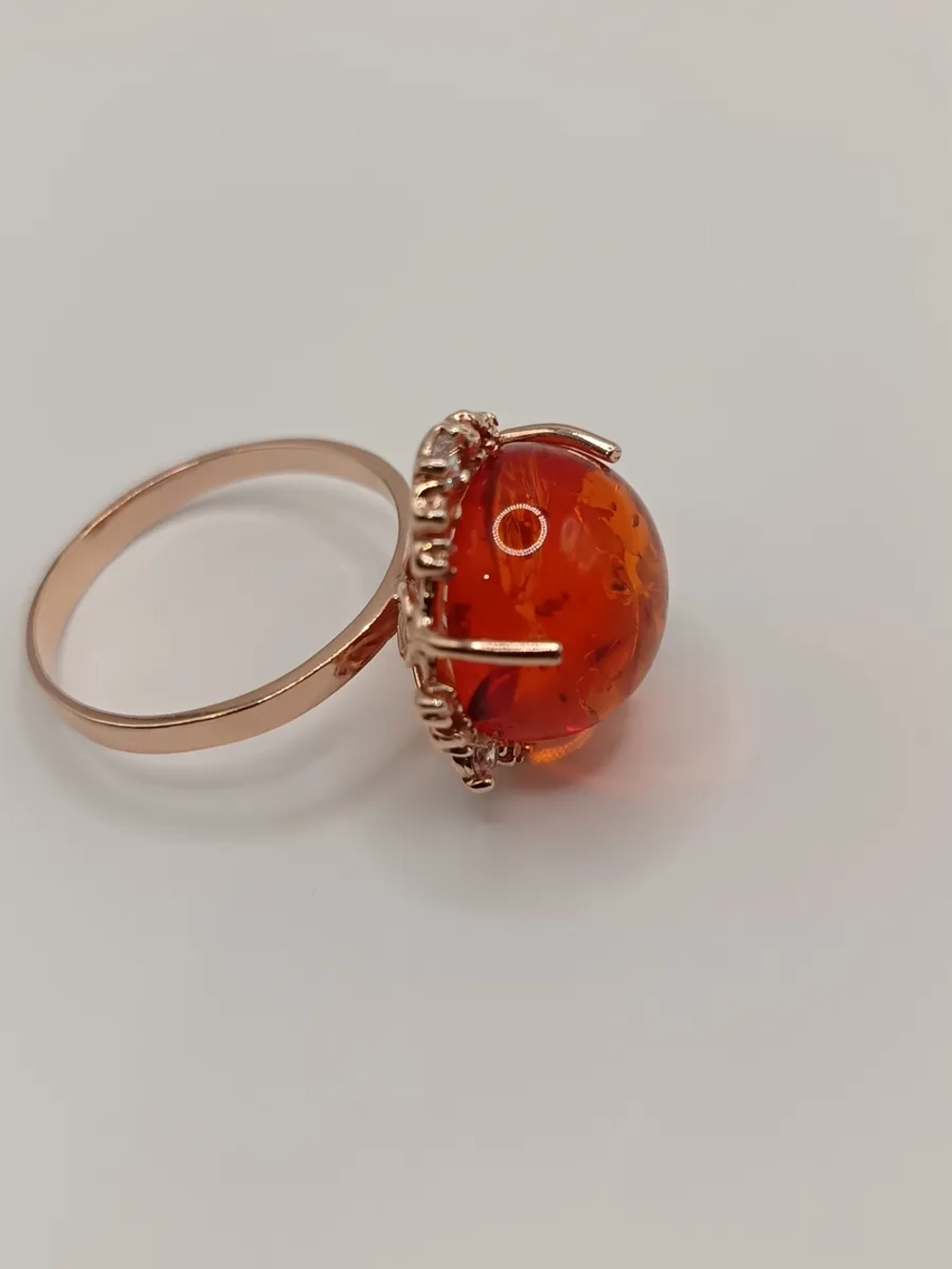 Кольцо серебряное с янтарем