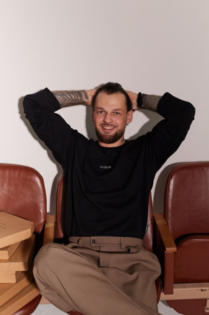 Лонгслив черный из 100% хлопка