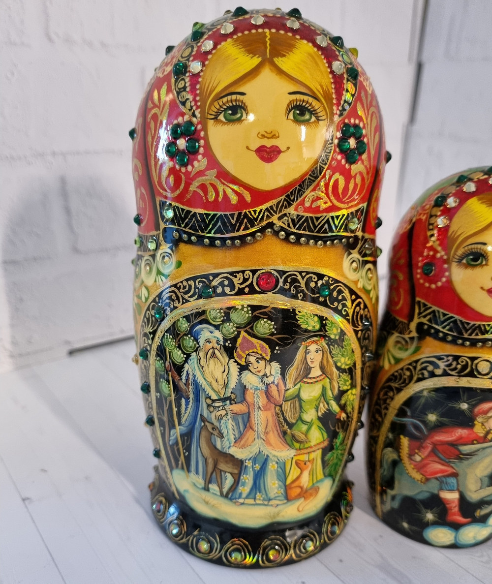 Матрешка 18см "Морозко" 5 мест