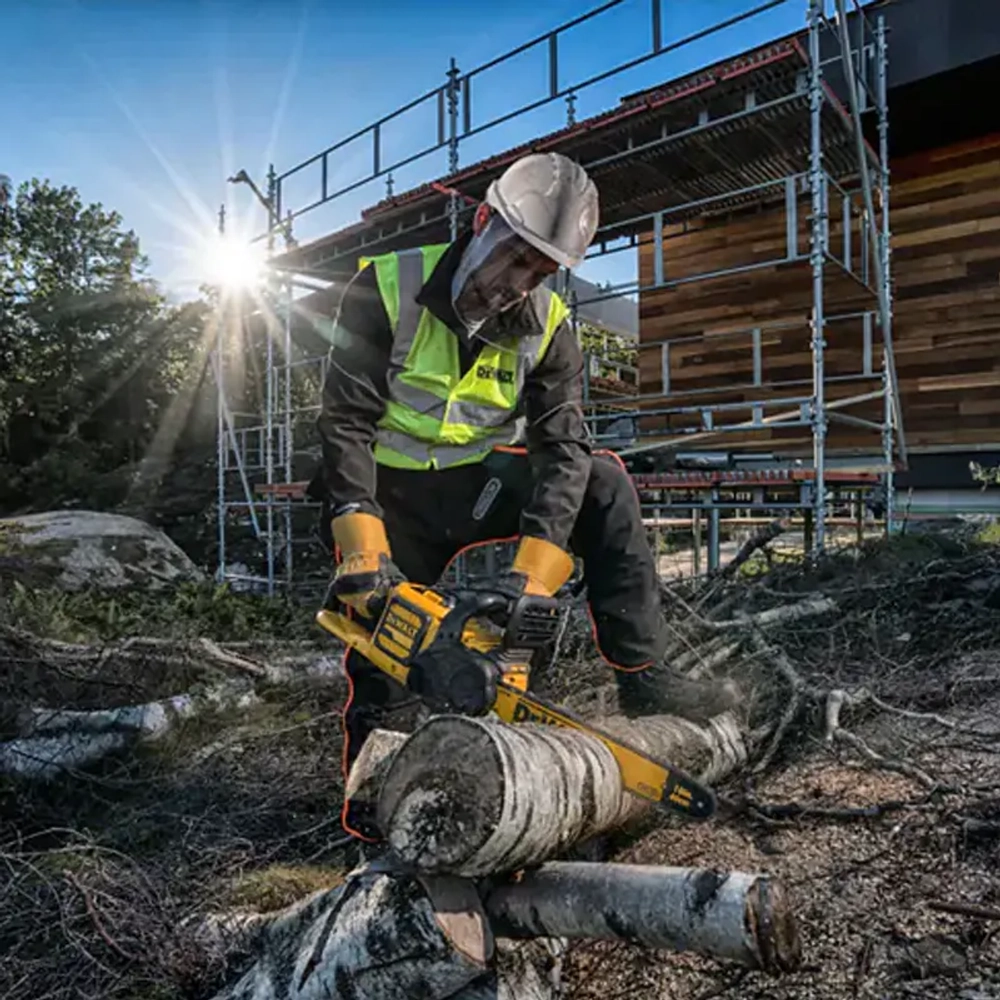 DeWalt FLEXVOLT DCM575X1 аккумуляторная цепная пила (1 x 3 Ач, ЗУ) DCM575X1-QW