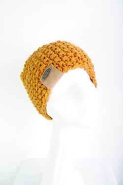 Шапка осеннего цвета