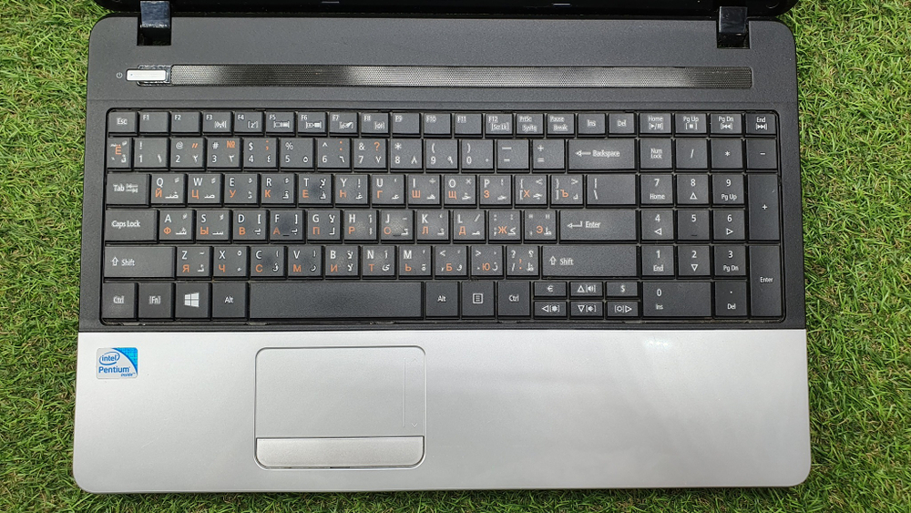 НОУТБУК ACER Pentium/4 Gb/ ASPIRE E1 Q5WPH/ Windows 10