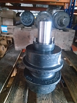 Каток поддерживающий R290LC, R320LC 81E5-20031 Hyundai оригинал