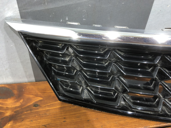 Решетка радиатора Kia Rio 4 (FB) 20-нв Б/У Оригинал 86350H0710