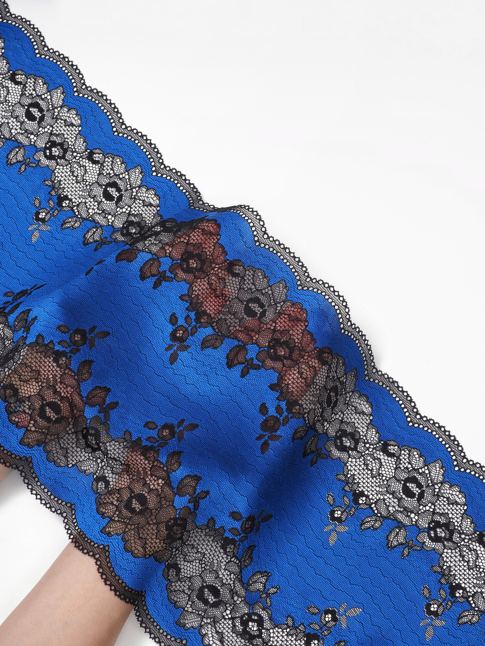 Эластичное кружево для белья ультрамарин с черным ширина 23 см