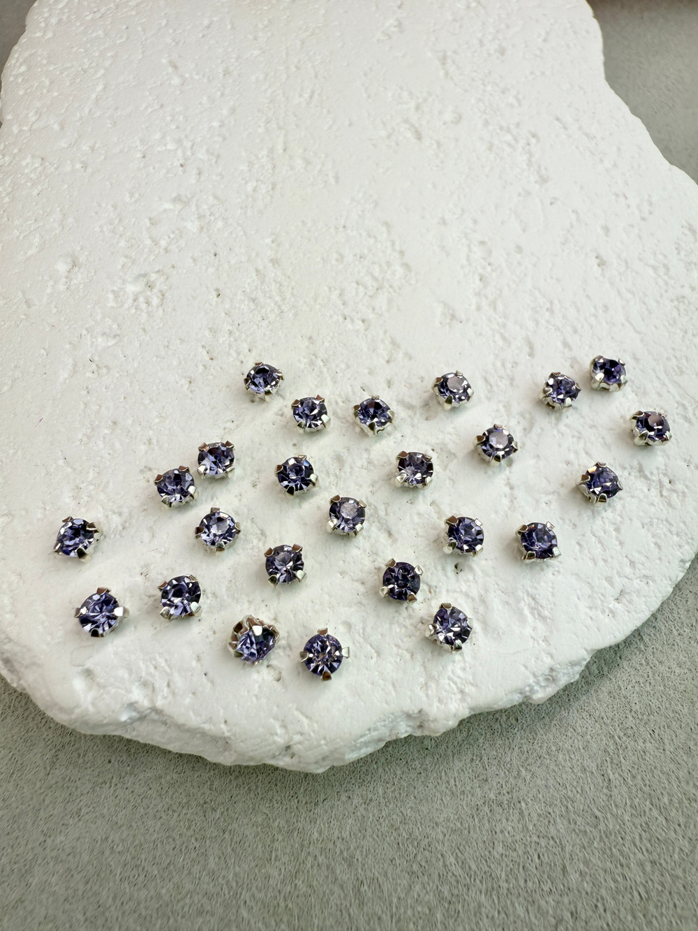 Шатоны 4 мм, Фиалка в серебре, 25 шт