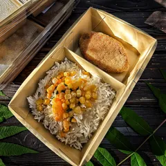 Рис с котлетой по-киевски под соусом бешамель/280 гр