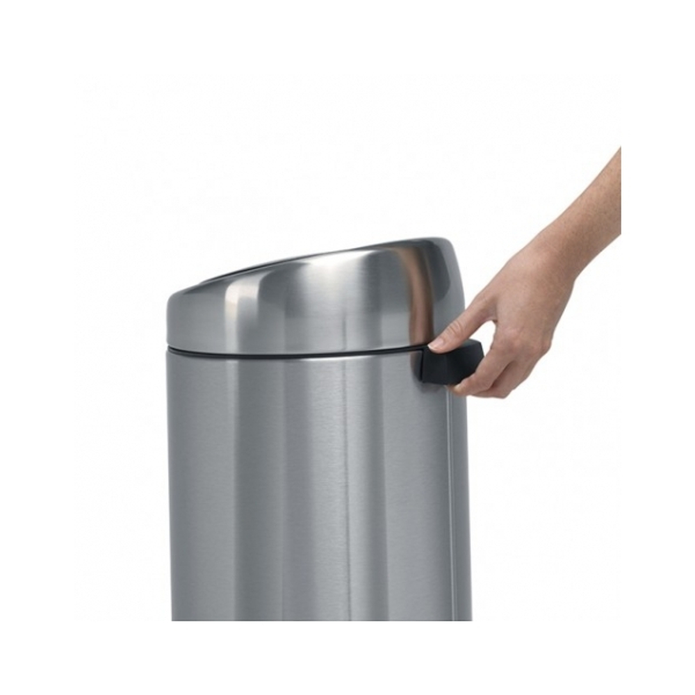 Ведро для мусора Brabantia Touch Bin полированная сталь 20л вид сбоку