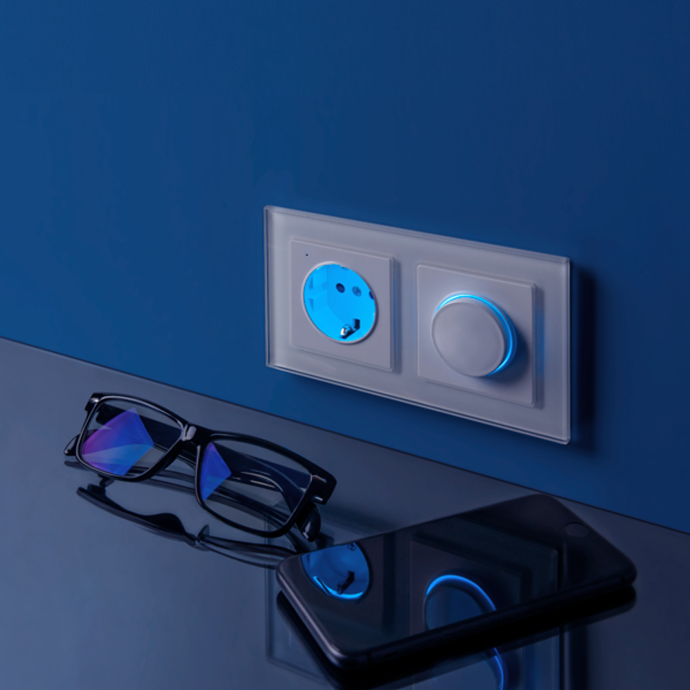 Рамка на 2 поста Favorit (белый,стекло)