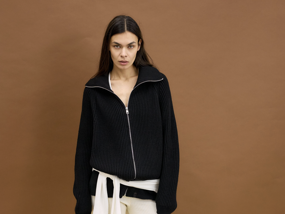 Свитер на молнии WARM BLACK