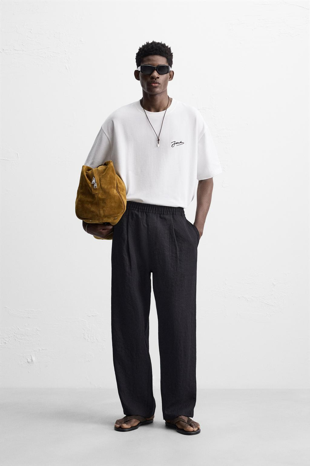 ZARA ФУТБОЛКА С ВЫШИВКОЙ ПРИНТОМ, БЕЛЫЙ