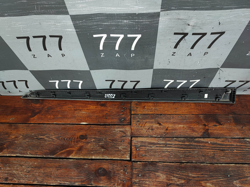 Накладка двери передней правой Kia Rio 4 X-Line 17-нв Б/У Оригинал 87714H0500