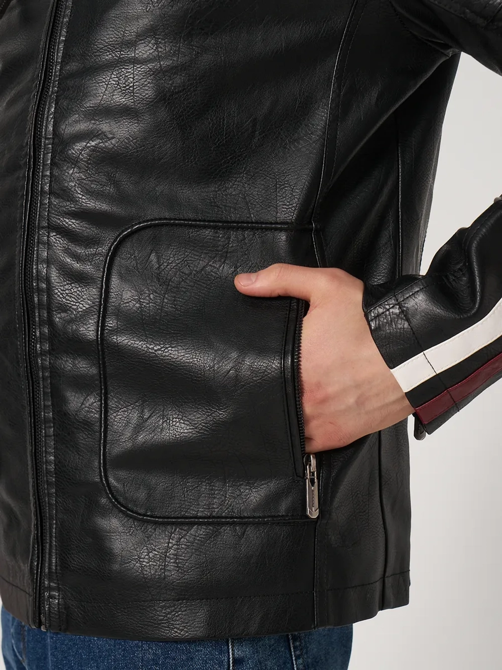 Кожаная мото куртка