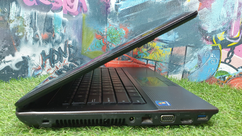 14" Ноутбук ASUS X44H 1366x768, Intel Celeron 1.5 ГГц, RAM 4 ГБ 90N7SU158W1512RD13AU