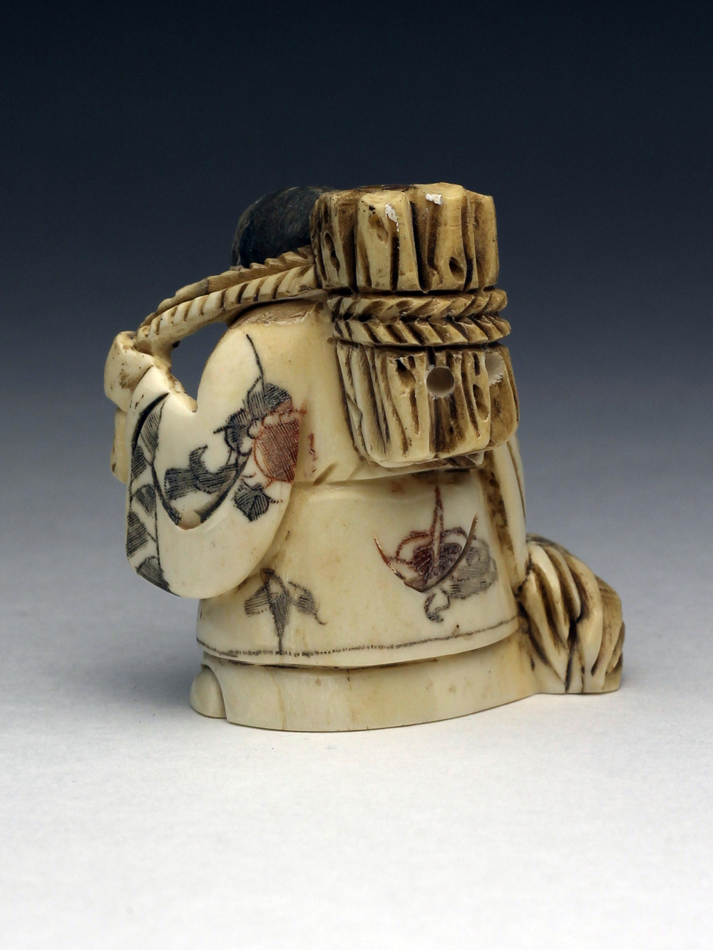 Нэцкэ Ребенок с хворостом