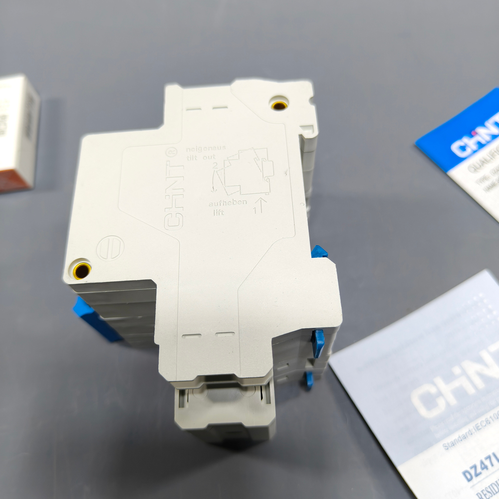 CHINT DZ47LE-32 (20A) (199631)