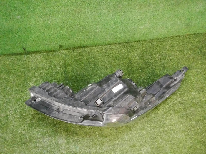 Битая Фара правая Kia Rio 4 (2020-н.в.) галоген