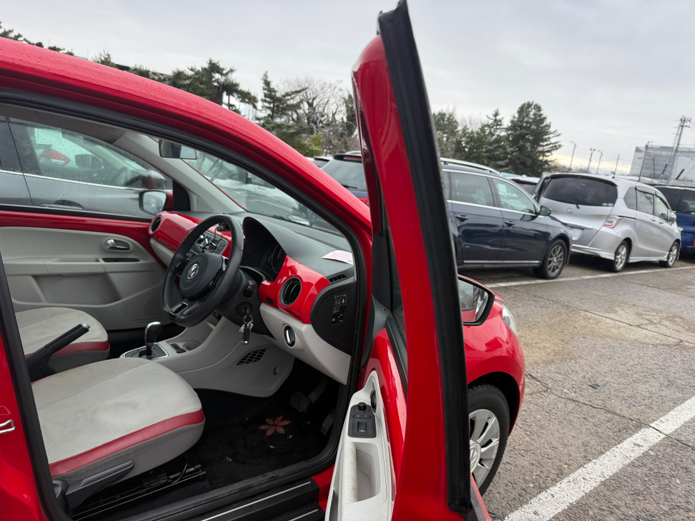 Volkswagen up!, 2013