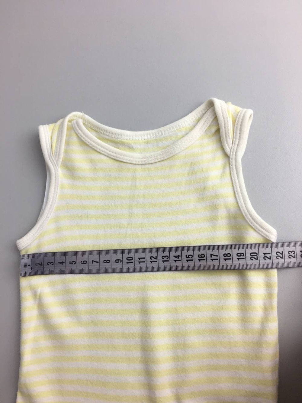 Боди в желто-белую полоску на 0-3 месяца