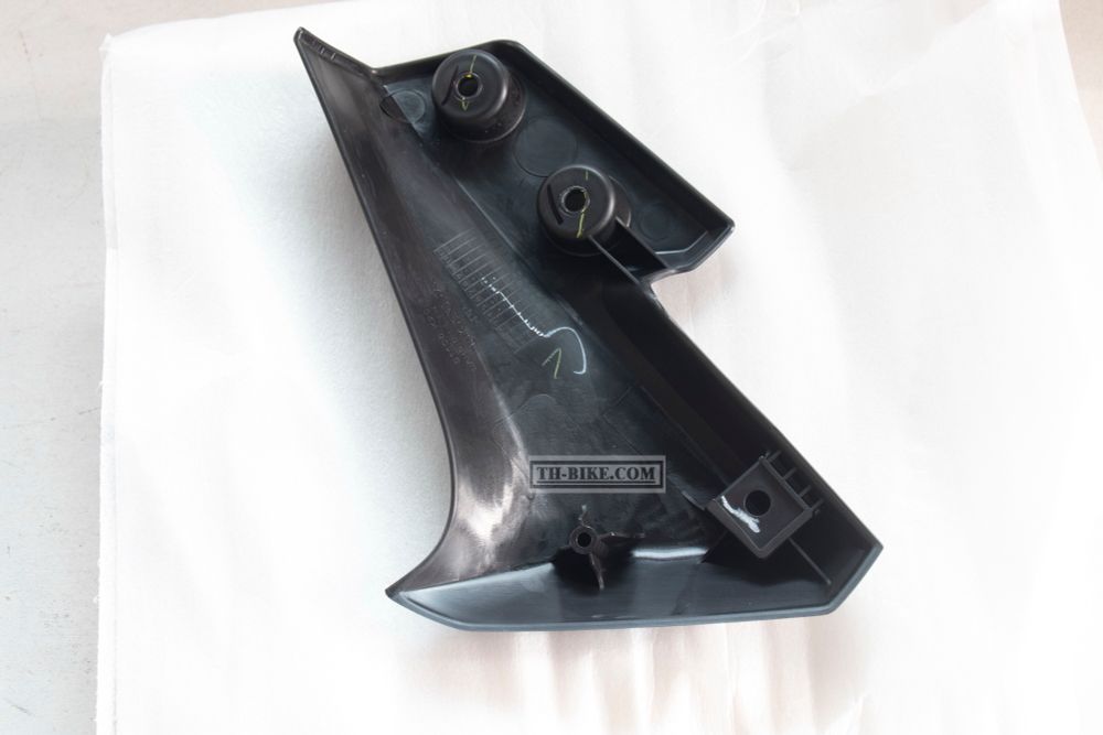 61106-K20-900ZB. GARNISH, L. FR. FENDER *NH1*