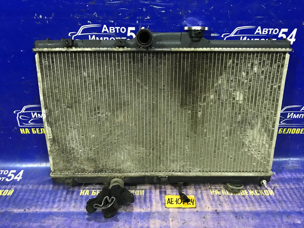 Радиатор двигателя TOYOTA MARINO 1992