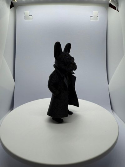 Статуэтка "Буль в плаще"