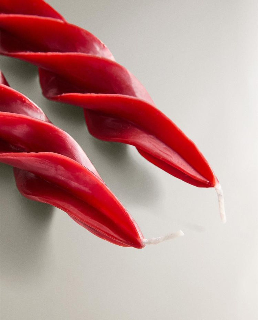 ZARA HOME НОВОГОДНИЕ СВЕЧИ СПИРАЛЕВИДНОЙ ФОРМЫ (НАБОР ИЗ 2 ШТ.), КРАСНЫЙ