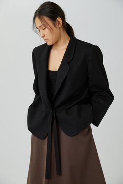 Винтажный жакет из чёрной шерсти 