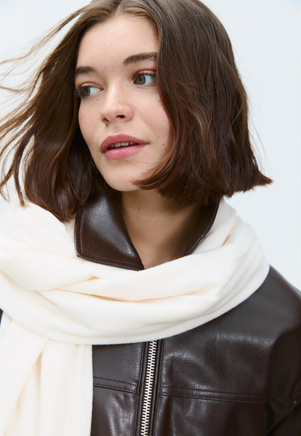 STRADIVARIUS Базовый шарф, экрю