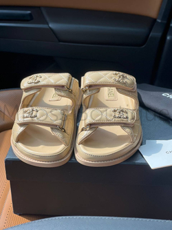 Женские сандалии Chanel Dad в бежевом цвете на липучках