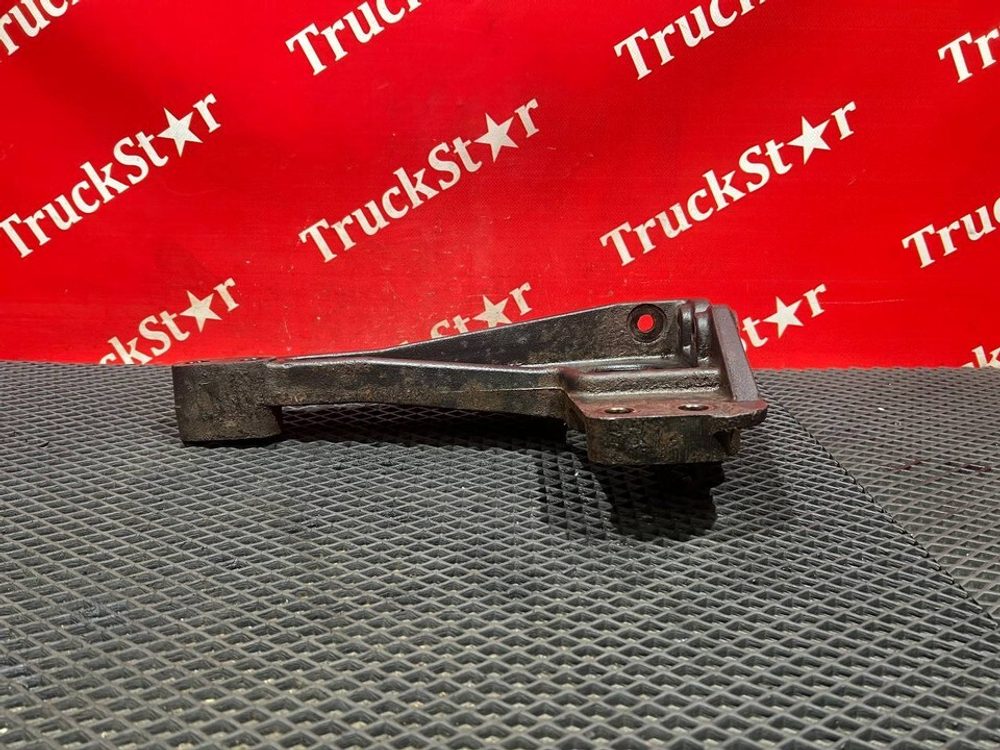 Кронштейн кабины правый